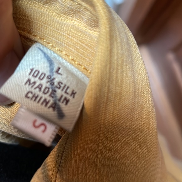 Tommy Bahama silk shirt sz L in excellent condition - Picture 6 of 7